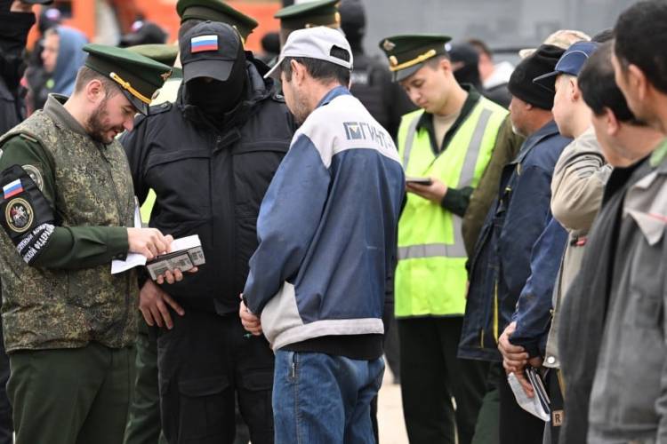 SON DƏQİQƏ: Rusiya miqrantların deportasiyasına BAŞLAYIR